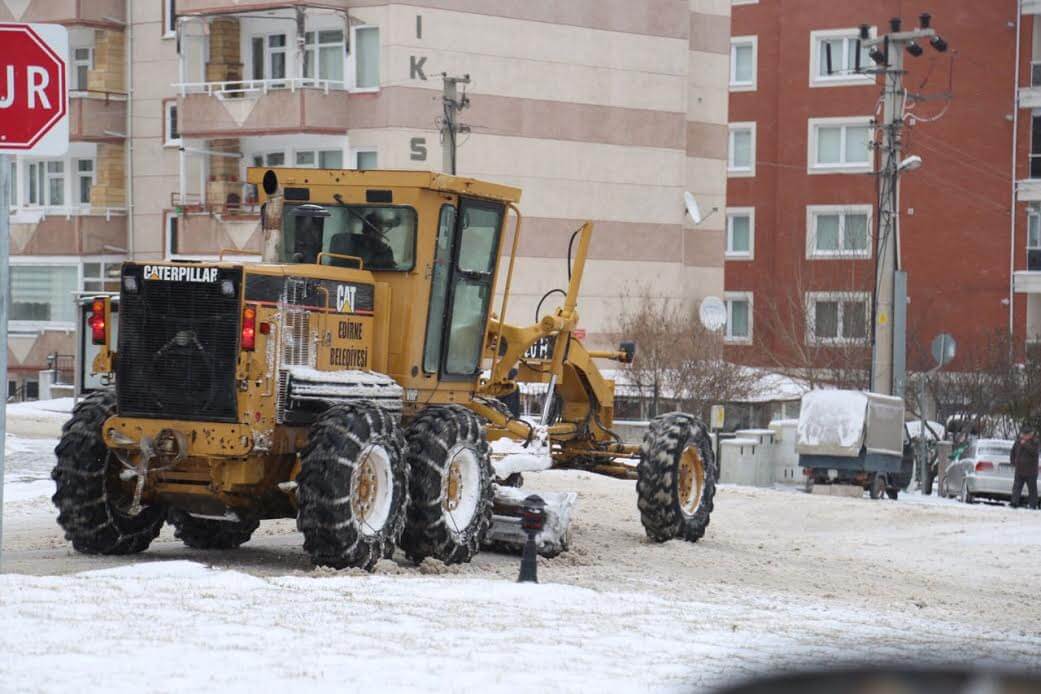 Karla Mücadele 11 Ekiple Devam Ediyor