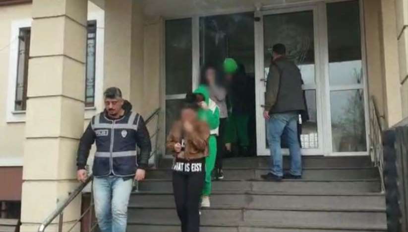 Sakarya'daki Fuhuş Operasyonunda 7 Kadın Sınır Dışı Edildi