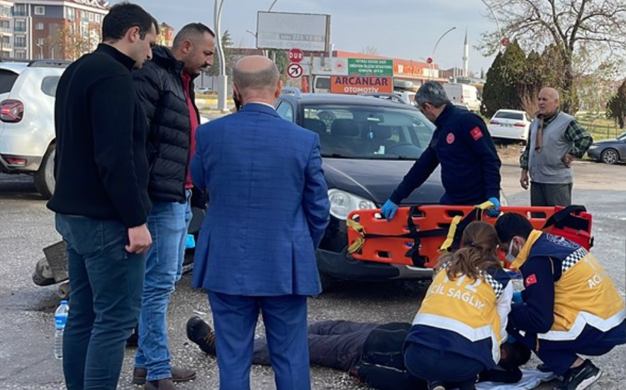 Edirne'deki Korkutan Kazada Moto Kurye Yaralandı