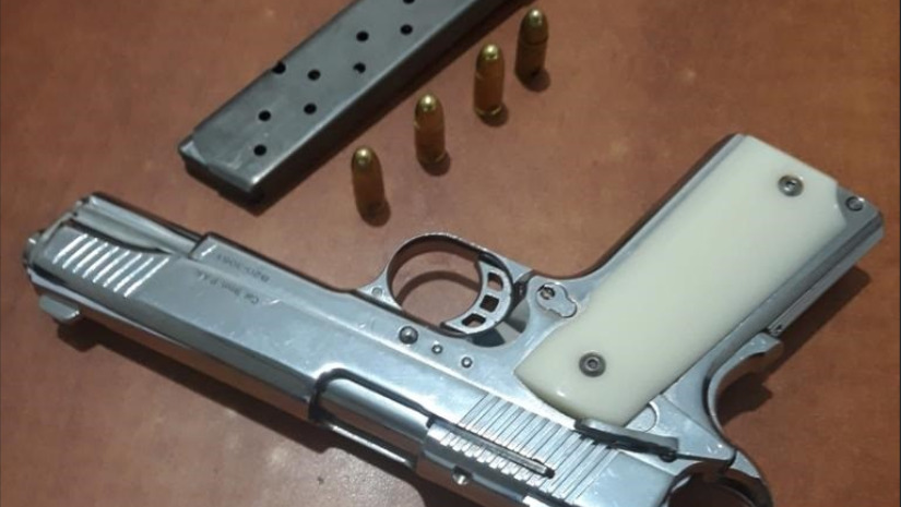 Uzunköprü'de Ruhsatsız Silahla Yakalan Kişi Gözaltına Alındı