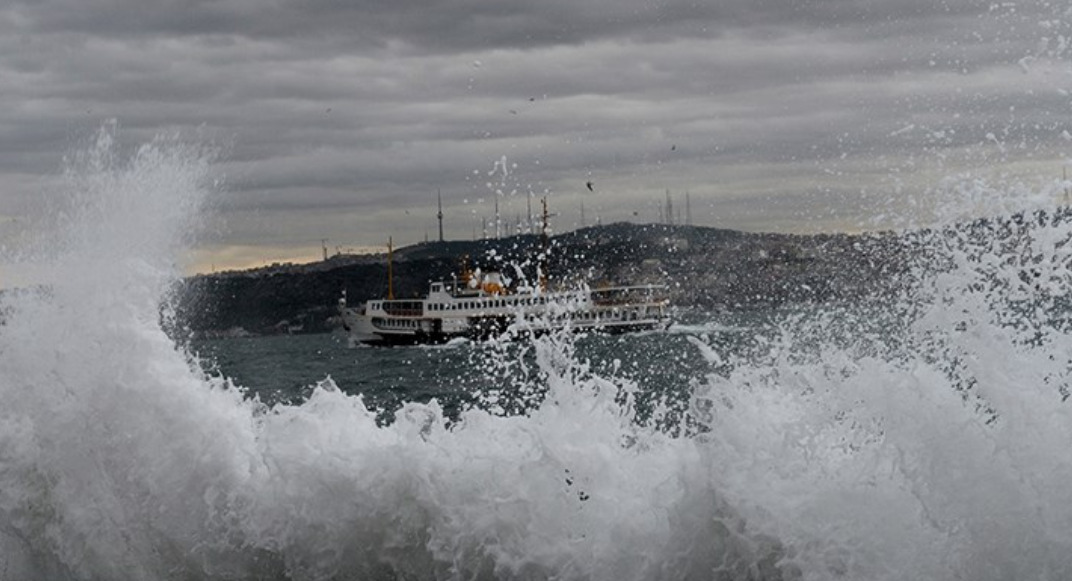 İstanbul'da Hangi Vapur Seferleri İptal? Vapur Seferlerine Lodos Engeli