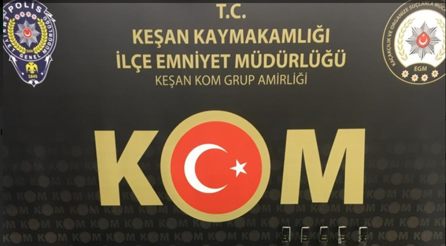 Keşan'da Litrelerce Gümrük Kaçağı İçki Ele Geçirildi