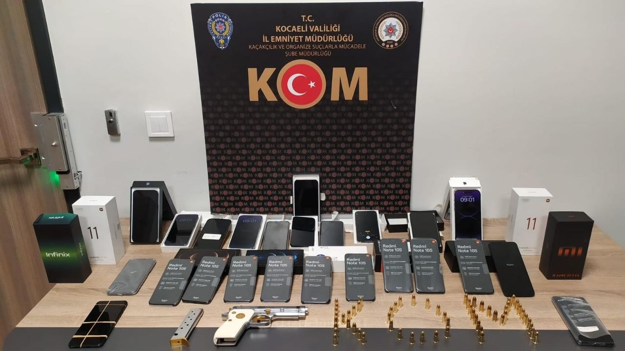 Kocaeli'de Kaçakçılık Operasyonu: Telefon, Tabanca, Hard Disk ve Daha Fazlası...