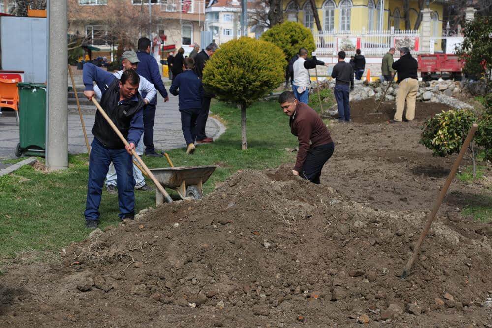 Süs Havuzları Toprakla Kapatıldı