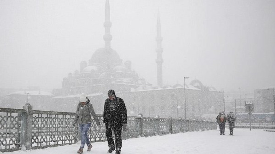 İstanbul'a Kar Ne Zaman Yağacak? Uzman İsim Tarih Vererek Uyardı