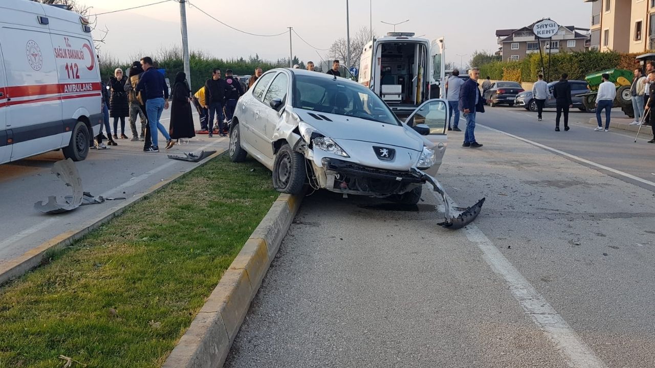 2'si Çocuk Tam 5 Yaralı: Bursa'da Trafik Kazası