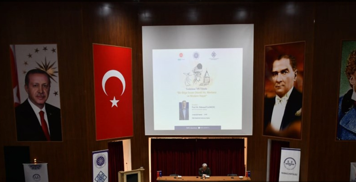 Tekirdağ'da Bir Bilge İnsan Olarak Hz. Mevlana ve Modern Hayat Konferansı Verildi