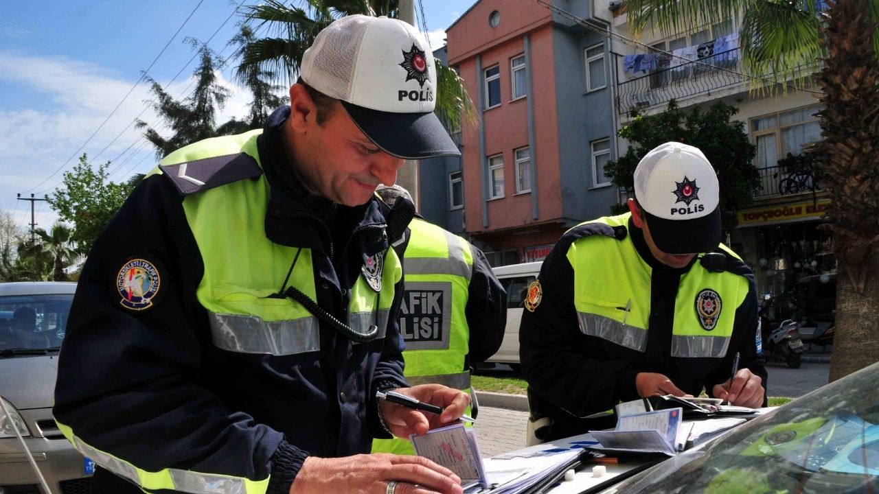 Trafiği Tehlikeye Atan Sürücüye 'Drift' Cezası: 19 Bin TL Ödeyecek