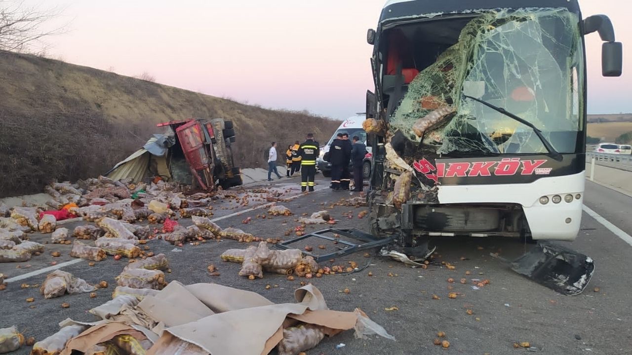 Tekirdağ'da Kaza: 1 Ölü 3 Yaralı