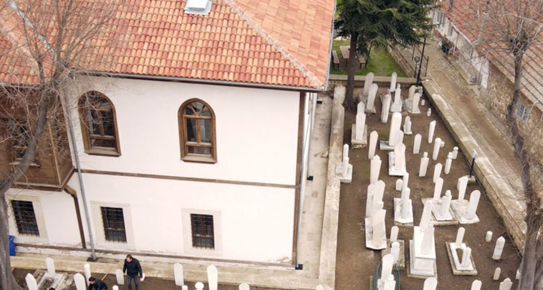 Edirne'deki Mezar Taşları Onarıldı