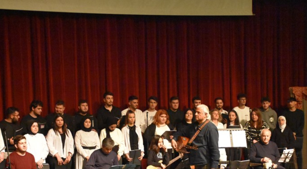 Şarköy'de Türk Halk Müziği Konseri Verildi