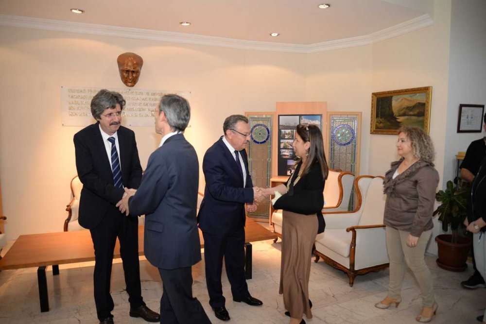 Bursa Uludağ Üniversitesi'nin Yeni Rektörü Görevi Devraldı